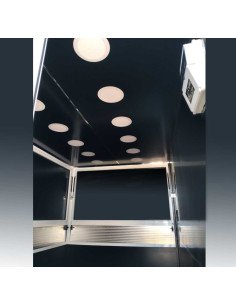 Remolque sin maquinaria de color negro estilo vintage 2