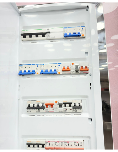 CASETA CONTAINER PARA CHURRERÍA 6 X 2.50 METROS